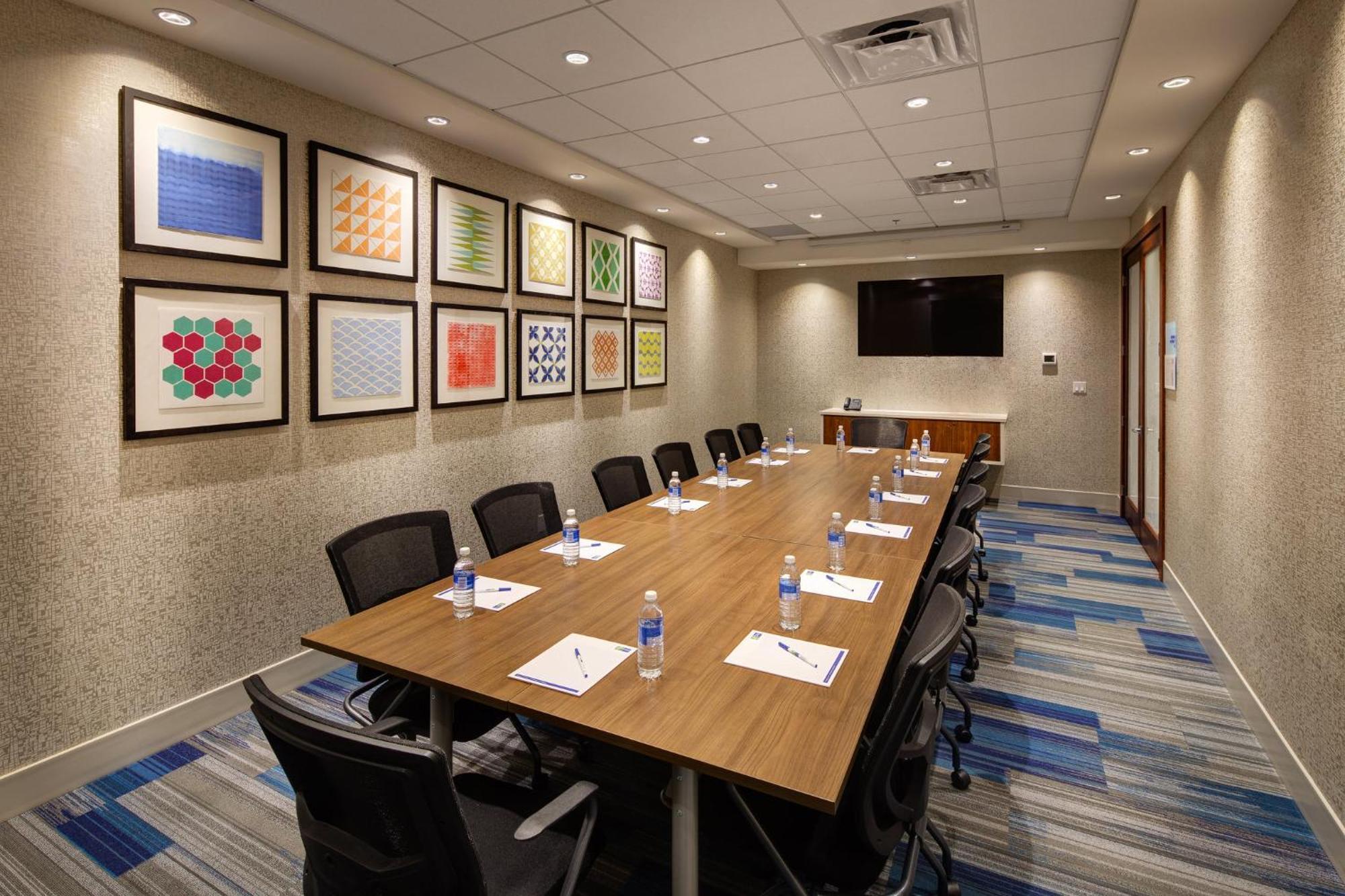 Holiday Inn Express & Suites Terrace By Ihg Exterior foto